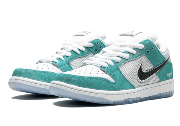 Nike SB Dunk Low April Skateboards - Image 5