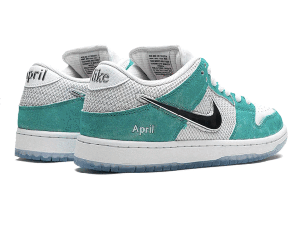Nike SB Dunk Low April Skateboards - Image 4