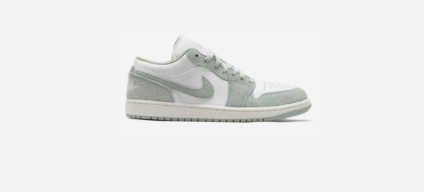 Air Jordan 1 Low SE Seafoam