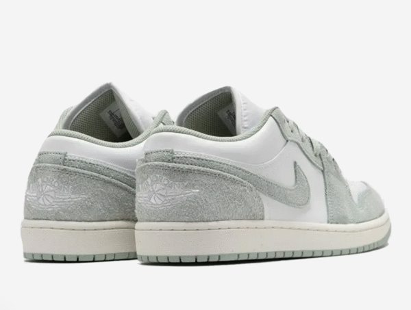 Air Jordan 1 Low SE Seafoam - Image 4