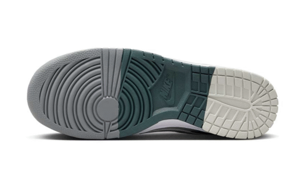 Nike dunk Low - Image 2